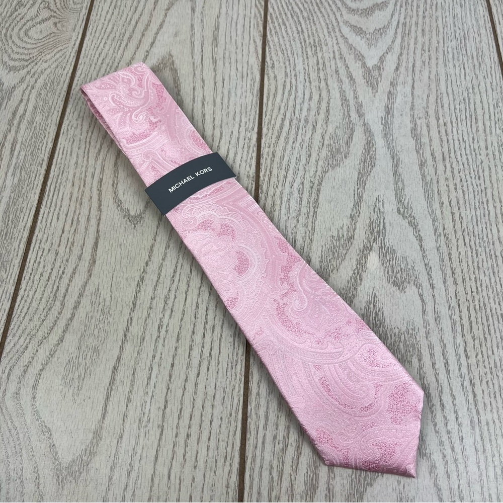 536 - Michael Kors Paisley Tie Pink 650 2MKC24-1052 Silk Blend $69.50 - Picture 1 of 5